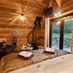Aqualodge Insolite Alpehytte *
