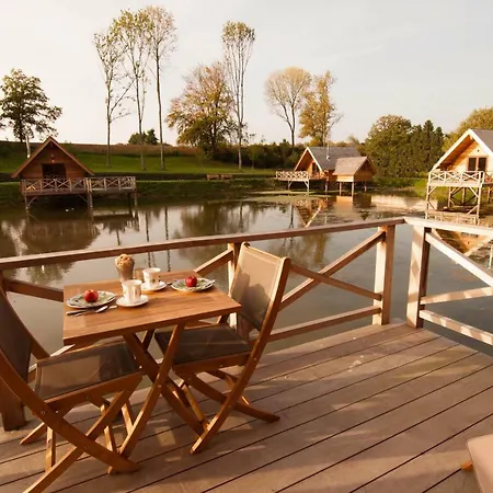 Aqualodge Insolite Шале Ermeton-sur-Biert