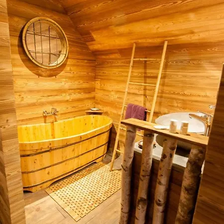 شاليه Aqualodge Insolite Ermeton-sur-Biert